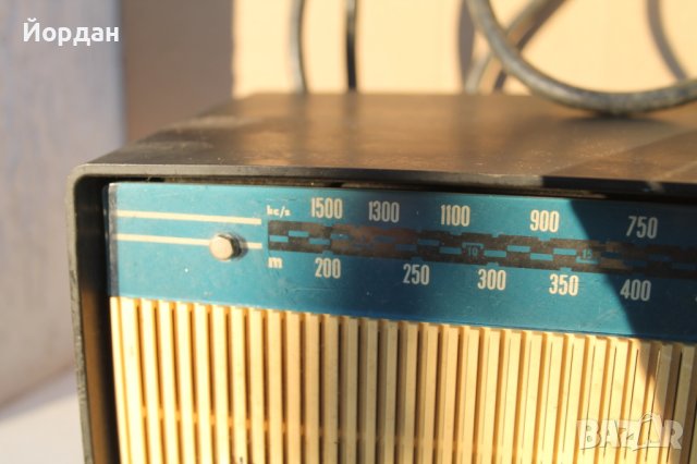 Радио ''Philips BOX 19 V00R'', снимка 2 - Радиокасетофони, транзистори - 43382282