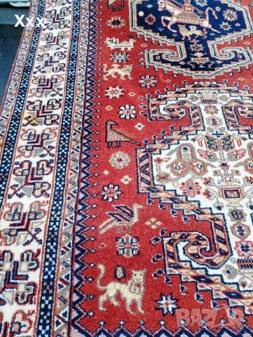 Ръчно тъкан вълнен персийски килим.Произход Иран.Антика за ценители , снимка 4 - Килими - 50664108