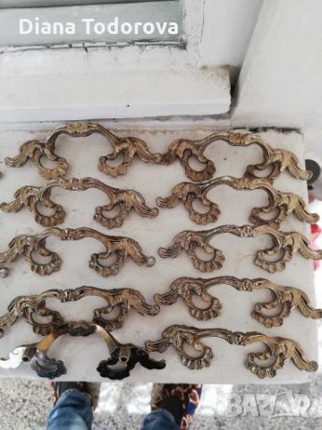 Дръжки за вратички