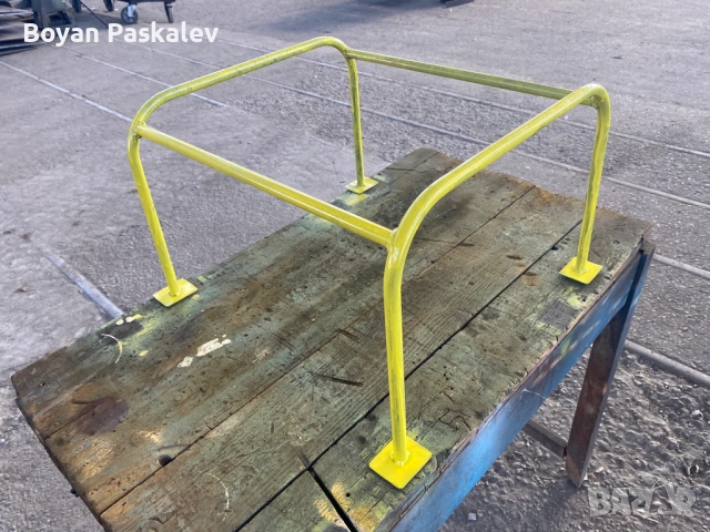 Стойки за кошери