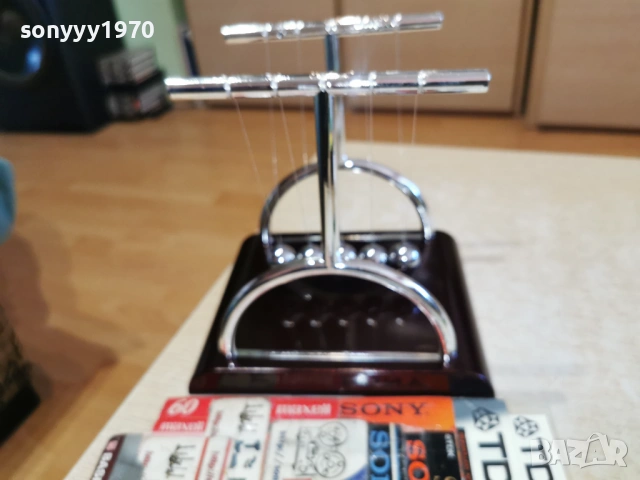 Люлката на Нютон-18х18х15см-стоманени топчета 1501261052, снимка 12 - Колекции - 53106282