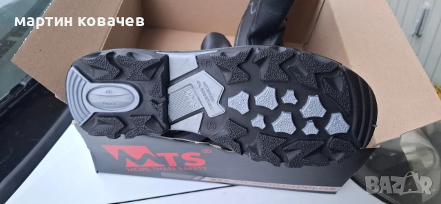 зимни обувки чисто нови, снимка 3 - Мъжки боти - 53376998