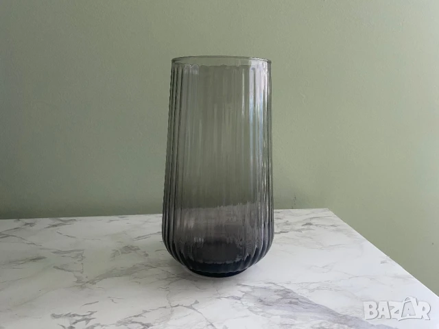 Стъклена ваза за цветя 19 см