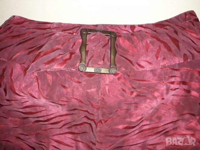 Дамски костюм от 3 части - сако, пола и елек р-р М, снимка 8 - Костюми - 28075269