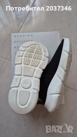 Детски сникърси Geox, чисто нови, снимка 4 - Детски маратонки - 51130568