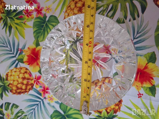 Нов кристален пепелник, снимка 3 - Антикварни и старинни предмети - 49232126