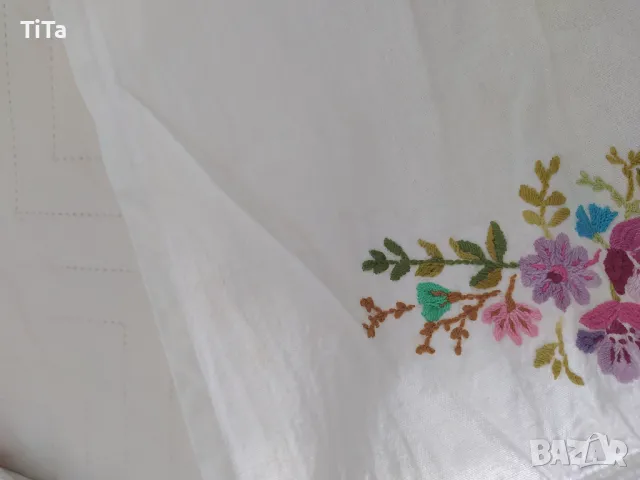 Старинен,  ръчно бродиран тишлайфер, снимка 4 - Покривки за маси - 49512894