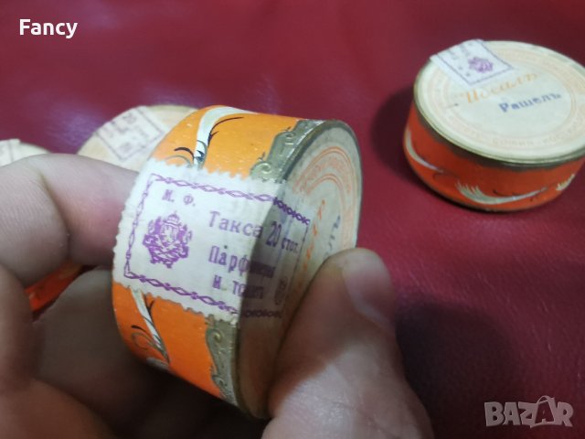 Пудра за лице Идеалъ Рашелъ , снимка 11 - Антикварни и старинни предмети - 44082259