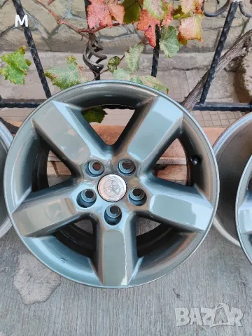 Тойота Рав 4 , снимка 4 - Гуми и джанти - 47335726