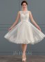 Сватбена рокля от тюл с А-силует илюзия до коляното с лъка(и)