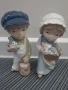 Lladro CASADES статуетки 18см/2бр чифт/ЛАДРО КАСАДЕС испанска порцеланова фигура/деца с шапки, снимка 1