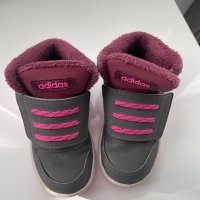 Зимни кецове Adidas, снимка 4 - Детски маратонки - 43192382