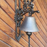 Голяма Чугунена камбана, със силен, ясен и кънтящ звън!, снимка 3 - Градински мебели, декорация  - 32856601