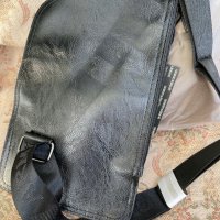 Естествена кожа раница-чанта Армани , снимка 3 - Чанти - 29645128