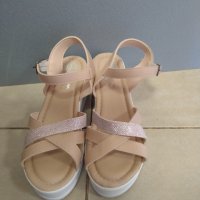 Розови сандали с платформа 4 см., снимка 2 - Сандали - 33135540