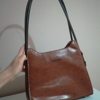 Твърда чанта Gucci естествена кожа, снимка 1 - Чанти - 28540338