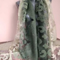 Дамски копринени шалове, снимка 10 - Шалове - 24874302