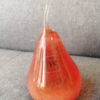  Декоративна стъклена круша марка IVV - Червена, снимка 1 - Статуетки - 44876914