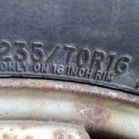Cooper/Зимни гуми 2броя  за Джипове,235/70R16" в перфектно състояние , снимка 2 - Гуми и джанти - 38913911