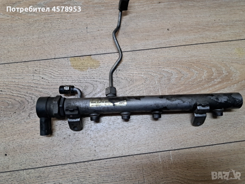 Горивна рейка лява за Mercedes W204, снимка 1