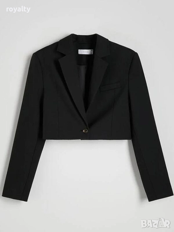 Дамско Черно Късо Сако с Копче, снимка 1