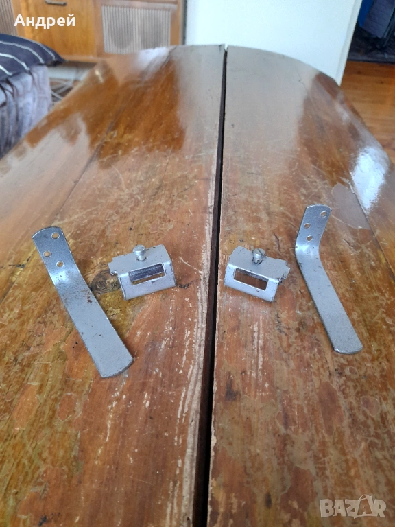 Стар комплект планки и държачи за метален корниз, снимка 1