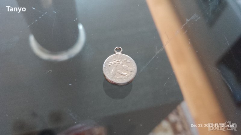 Стар сребърен медальон-9 мм., снимка 1