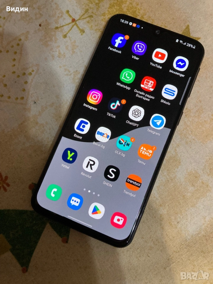 Samsung A40, снимка 1