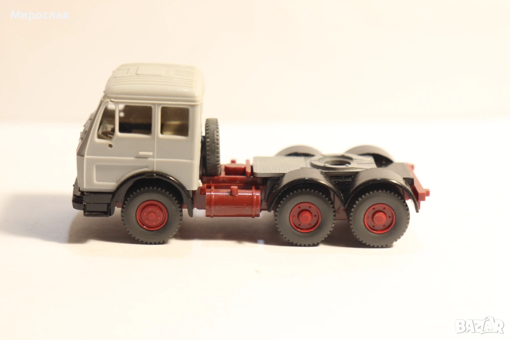 WIKING H0 1/87 MERCEDES ВЛЕКАЧ КАМИОН МОДЕЛ ТИР, снимка 1