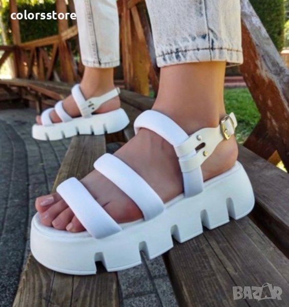 Равни сандали - бяло с бяло ходило - NS77, снимка 1