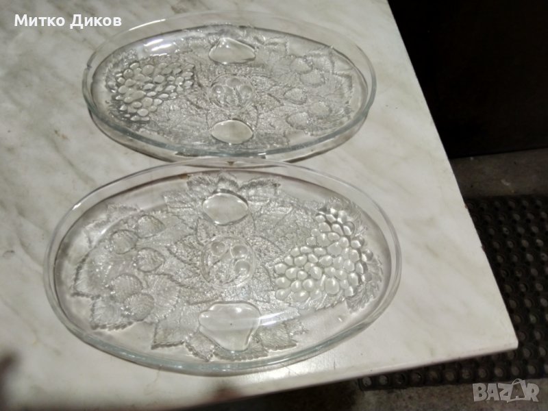 Пресовано стъклено плато поднос за сервиране от гроздови кристали 230х145х20мм-2 броя нови, снимка 1