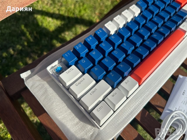 Механична клавиатура T-Wolf T60 / 60% Form factor / Cherry MX Blue Switches / USB-C, снимка 3 - Клавиатури и мишки - 53353353