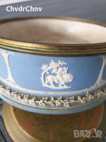 Wedgwood Jasperware 16см/син яспис/стара английска порцеланова кутия-бижутерка с бронзов капак, снимка 6 - Декорация за дома - 48338488