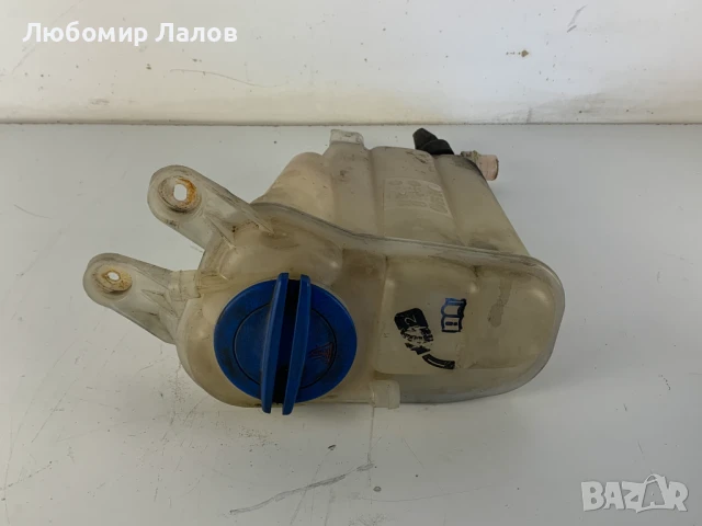 Казанче разширителен съд Audi A5 2.7 TDI 8K0121405 