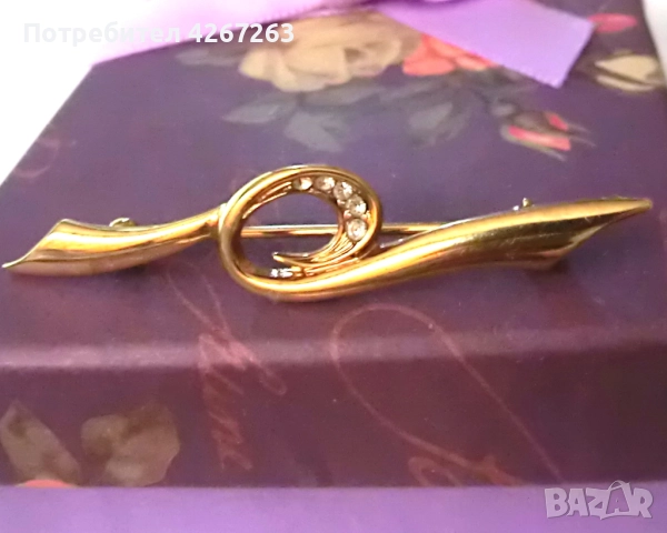 Avon изящна брошка с кристали, винтидж, снимка 4 - Други - 52151962