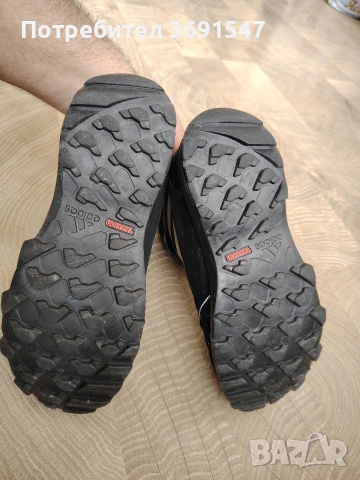 Детски боти Adidas , снимка 6 - Детски боти и ботуши - 53579245