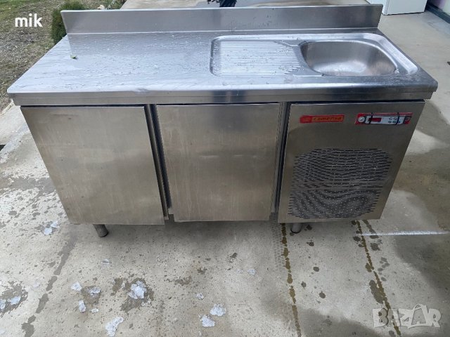 Професионална хладилна маса с мивка, снимка 4 - Обзавеждане на кухня - 43184467