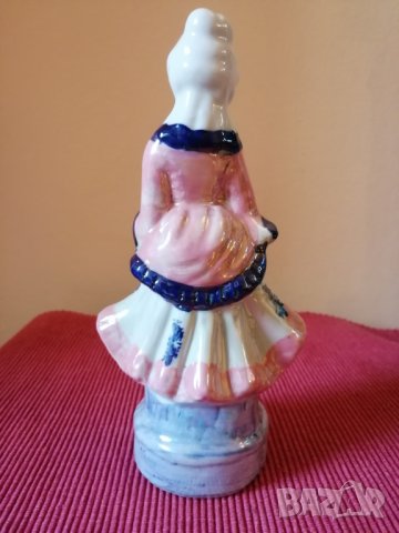 Порцеланова статуетка. , снимка 6 - Антикварни и старинни предмети - 28405049