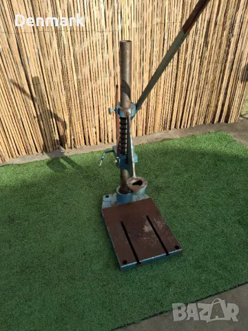 Голяма масивна стойка за бормашина 