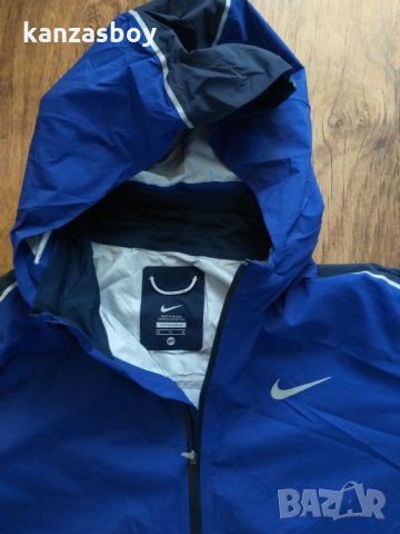 Nike Hypershield Light Jacket - страхотно дамско яке КАТО НОВО, снимка 5 - Спортни екипи - 34589305