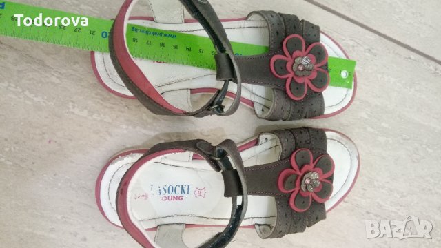 Lasocki young сандали, снимка 2 - Детски сандали и чехли - 33267739