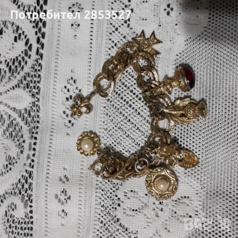 Дамска Гривна с висулки, снимка 3 - Гривни - 48266325