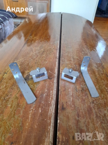 Стар комплект планки и държачи за метален корниз