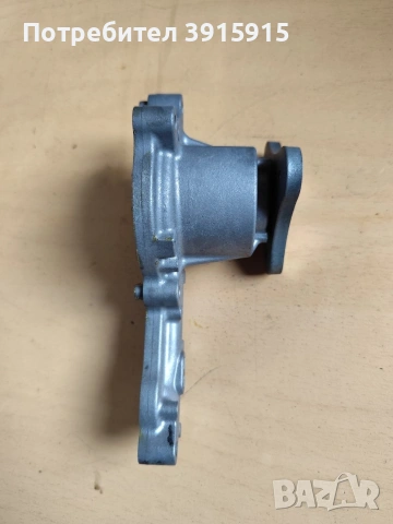 Водна помпа от Honda jazz , снимка 2 - Части - 53341141
