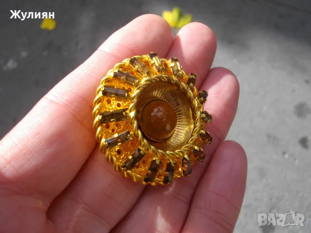 СТАРА ПОЗЛАТЕНА БРОШКА, снимка 3 - Антикварни и старинни предмети - 47620807