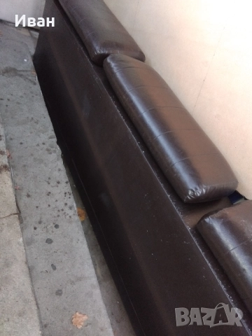 Кожен диван с матрак , снимка 2 - Дивани и мека мебел - 52428778