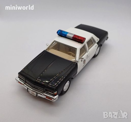 Chevrolet Caprice Metropoliten Police 1987 от филма Терминатор-2 - мащаб 1:43 Greenlight нов в кутия, снимка 5 - Колекции - 44065425