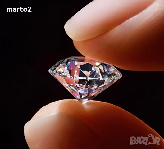 Скъпоценен камък Мойсанит, 5 карата, Разрез - "Брилянт", Сертификат