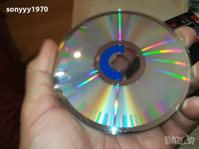 CLASSIC CHRISTMAS 2001 CD 2905250311, снимка 13 - CD дискове - 50465240