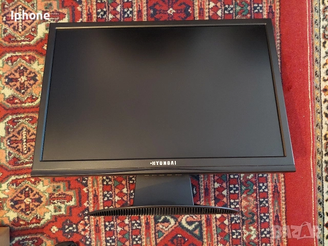 Монитор Хюндай, снимка 6 - Монитори - 53020378